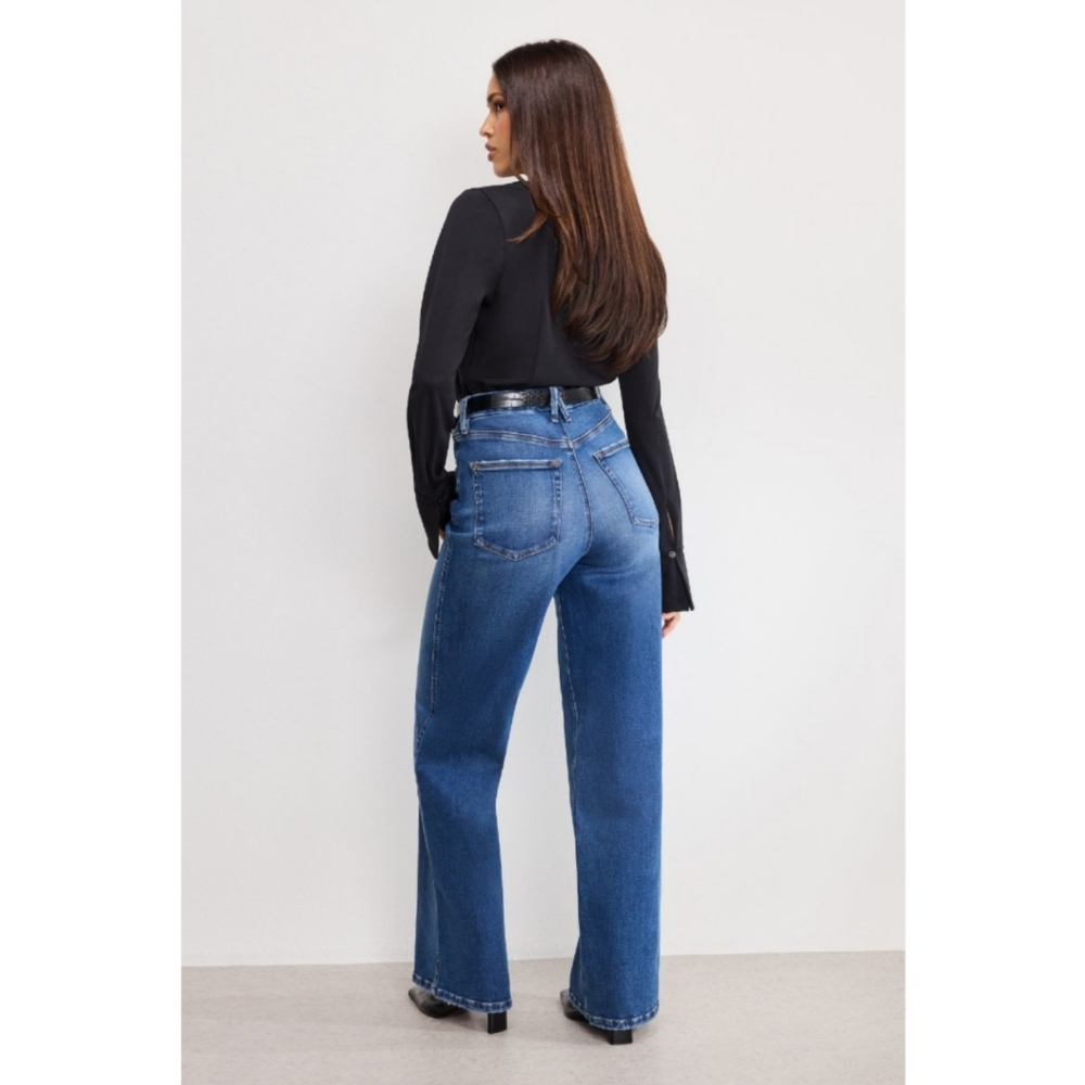 Good American Women's Wide Leg Flare Jeans - Medium & Dark Blue Wash - Picture 11 of 15